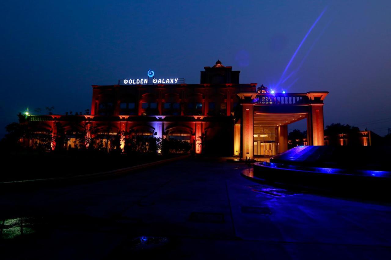 Golden Galaxy Hotels & Resorts Faridabad Exterior photo