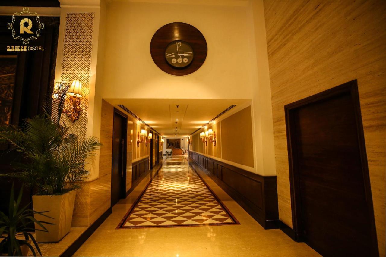 Golden Galaxy Hotels & Resorts Faridabad Exterior photo